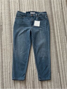Straight Leg Women's Jeans in Medium Blue Denim